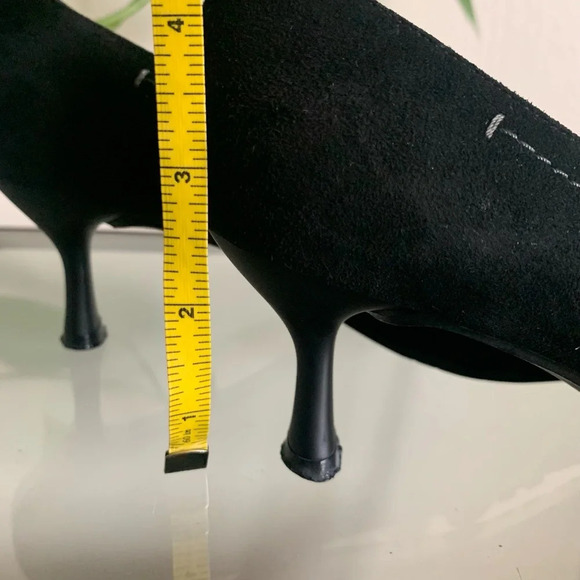 Stuart Weitzman Black Suede Heels Size 7.5 B Goth Victorian Witchy 90's Classic - Picture 14 of 16